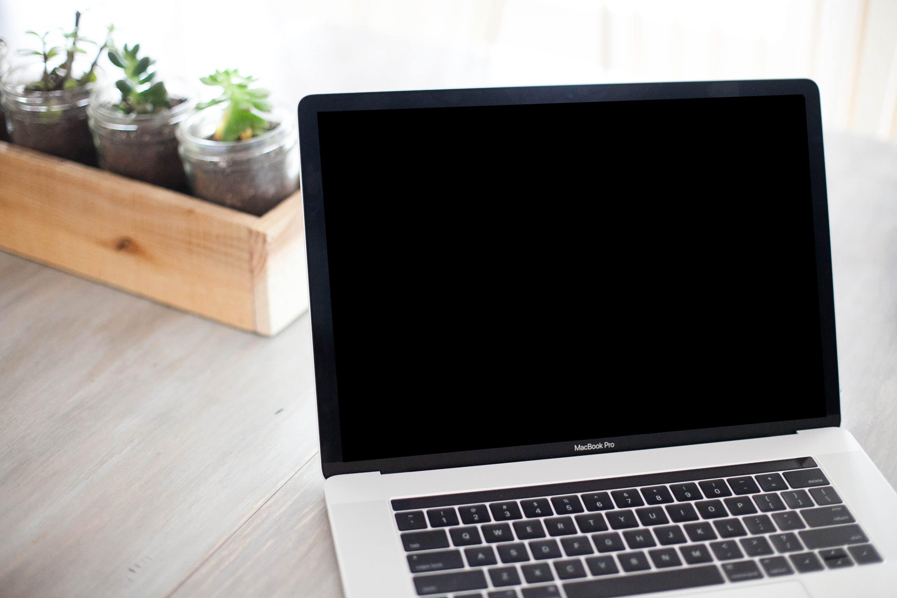 How to Turn a Seasonal Job Into a Full-Time Opportunity
